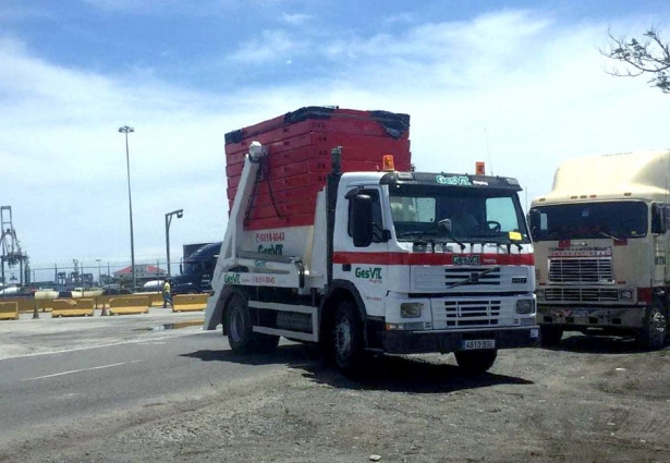 Entrada del nuevo camión en el puerto de Panamá