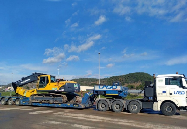 Nueva máquina VOLVO 290 con accesorio cizalla Nueva Maquina Panama E1543852743632